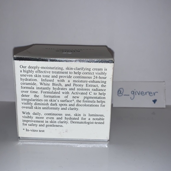 Kiehl’s Clearly Corrective Deep Moist Clarifying - Picture 6 of 11